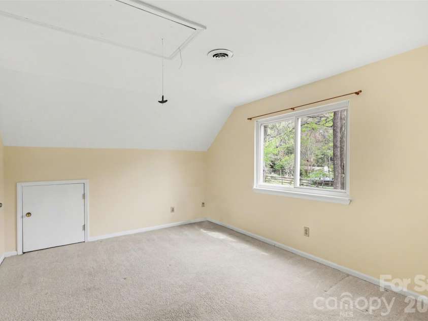 11324 Vista Canyon Drive, Charlotte, NC 28226.  MLS# CAR4360752, YatesRealty ID 15833. 