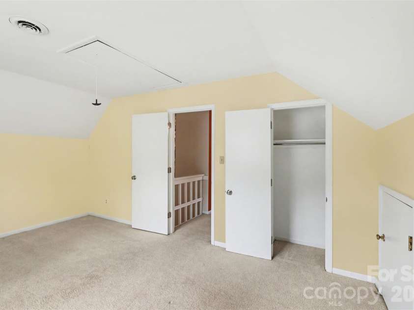 11324 Vista Canyon Drive, Charlotte, NC 28226.  MLS# CAR4360752, YatesRealty ID 15833. 