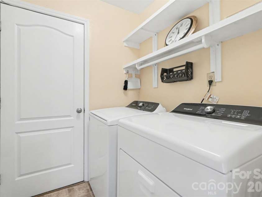 11324 Vista Canyon Drive, Charlotte, NC 28226.  MLS# CAR4360752, YatesRealty ID 15833. 