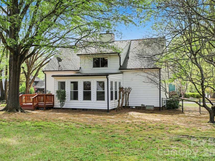 11324 Vista Canyon Drive, Charlotte, NC 28226.  MLS# CAR4360752, YatesRealty ID 15833. 