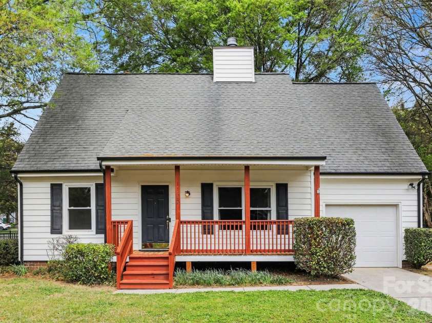 11324 Vista Canyon Drive, Charlotte, NC 28226.  MLS# CAR4360752, YatesRealty ID 15833. 