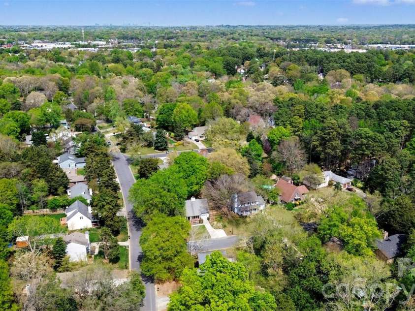 11324 Vista Canyon Drive, Charlotte, NC 28226.  MLS# CAR4360752, YatesRealty ID 15833. 