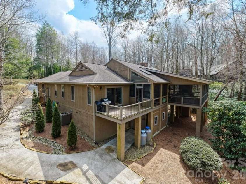 174 Garnet Rock Trail, Highlands, NC 28741.  MLS# CAR4365412, YatesRealty ID 15834. Rear Elevation
