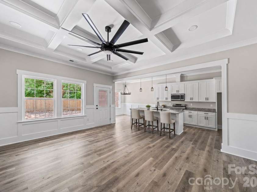 5121 Morningwood Drive, Matthews, NC 28105.  MLS# CAR4367917, YatesRealty ID 15835. Virtually staged