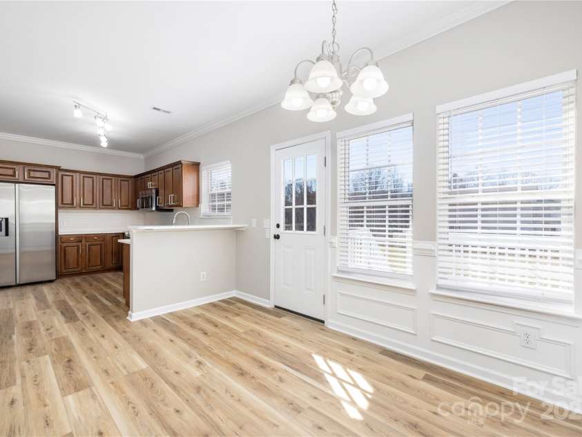 136 Ridge Bluff Road, Mooresville, NC 28115.  MLS# CAR4231762, YatesRealty ID 15836. 