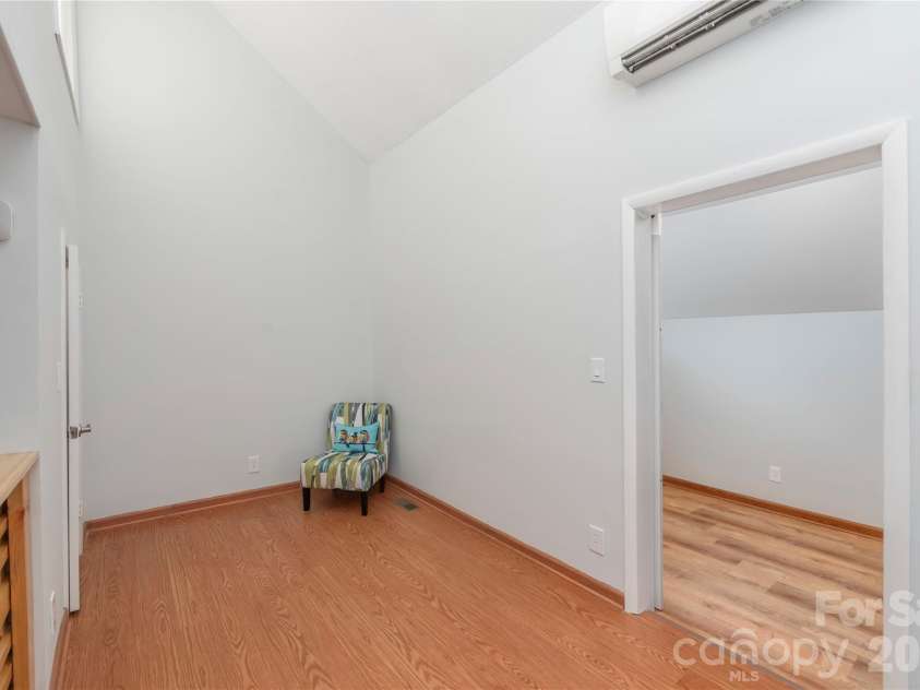 51 Maple Ridge Lane, Asheville, NC 28806.  MLS# CAR4373864, YatesRealty ID 15836. 