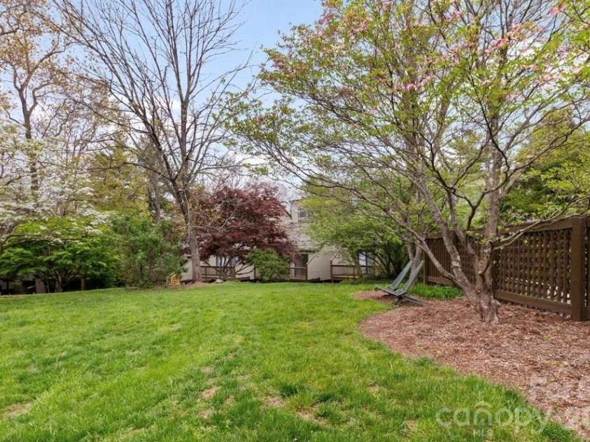 51 Maple Ridge Lane, Asheville, NC 28806.  MLS# CAR4373864, YatesRealty ID 15836. 