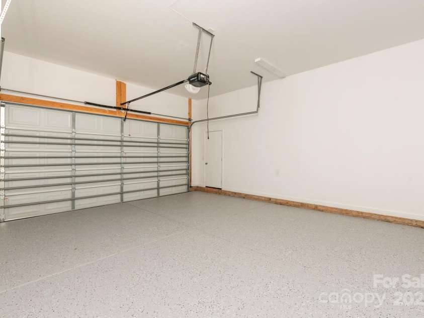 9000 Boyd Drive, Matthews, NC 28105.  MLS# CAR4198561, YatesRealty ID 15837. 