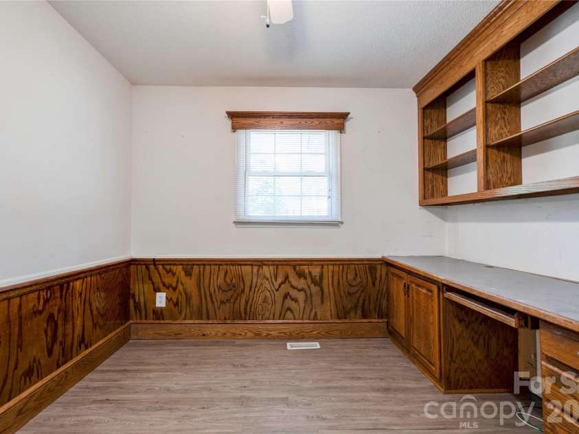 508 Lee Drive, Shelby, NC 28152.  MLS# CAR4373338, YatesRealty ID 15838. Bedroom 3