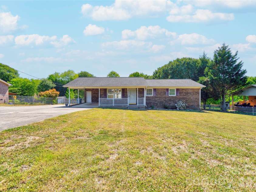 508 Lee Drive, Shelby, NC 28152.  MLS# CAR4373338, YatesRealty ID 15838. Front