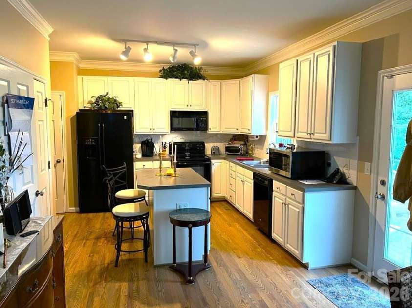 117 Lonetree Circle, Advance, NC 27006.  MLS# CAR4329754, YatesRealty ID 1584. 