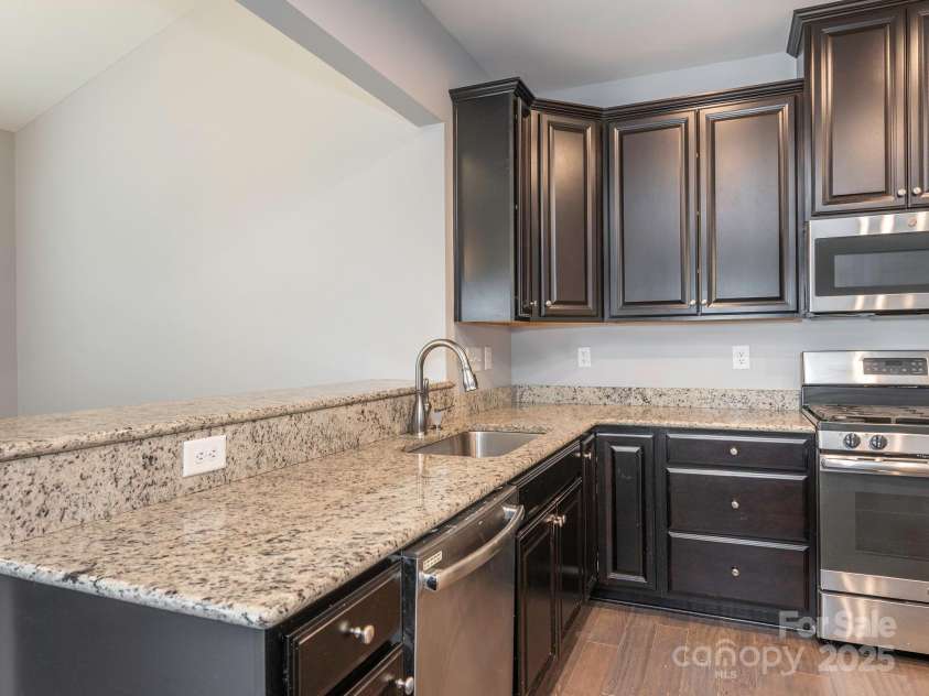 1707 Scarbrough Circle, Concord, NC 28025.  MLS# CAR4287048, YatesRealty ID 1584. Kitchen