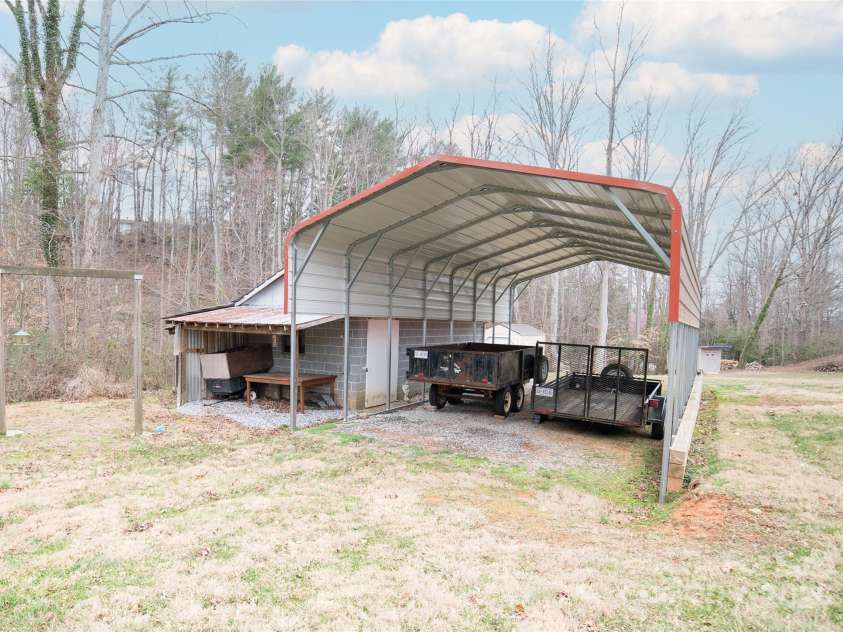 2864 Highline Avenue, Morganton, NC 28655.  MLS# CAR4228287, YatesRealty ID 15840. 