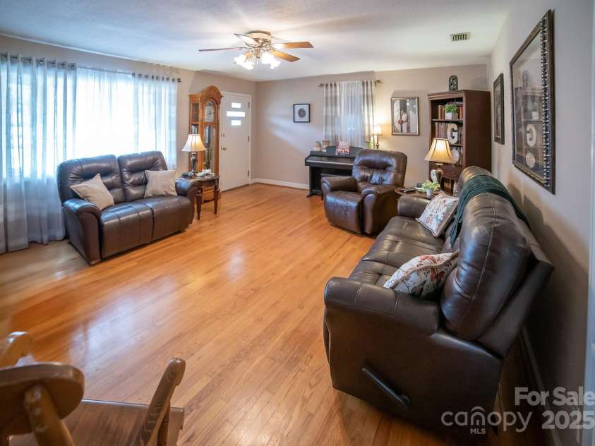 2864 Highline Avenue, Morganton, NC 28655.  MLS# CAR4228287, YatesRealty ID 15840. 