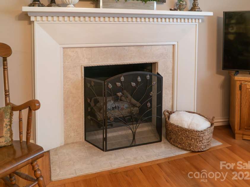 2864 Highline Avenue, Morganton, NC 28655.  MLS# CAR4228287, YatesRealty ID 15840. 