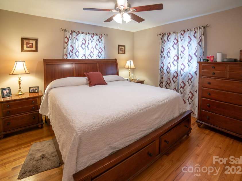 2864 Highline Avenue, Morganton, NC 28655.  MLS# CAR4228287, YatesRealty ID 15840. 