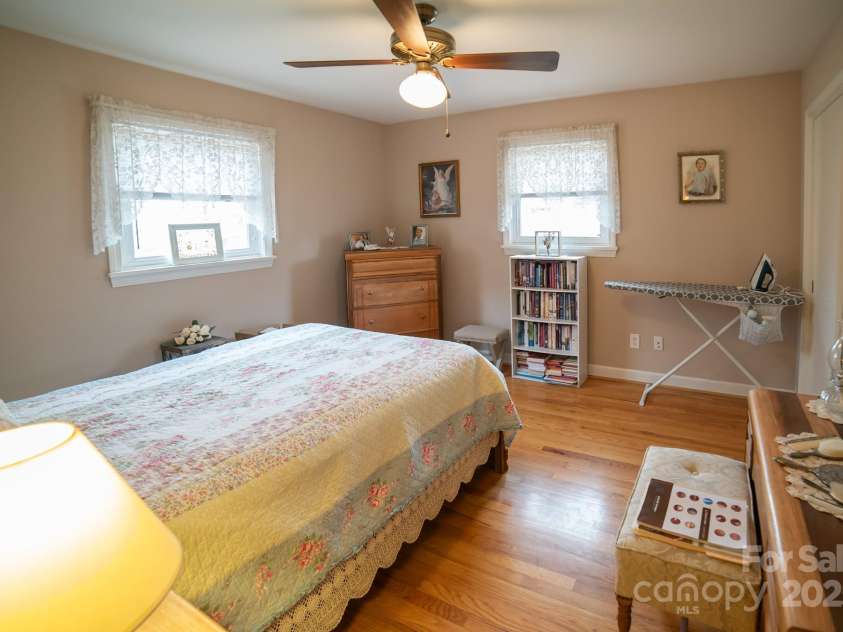 2864 Highline Avenue, Morganton, NC 28655.  MLS# CAR4228287, YatesRealty ID 15840. 