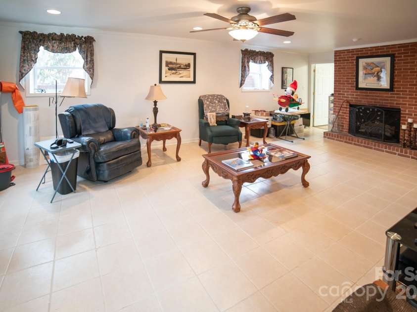 2864 Highline Avenue, Morganton, NC 28655.  MLS# CAR4228287, YatesRealty ID 15840. 