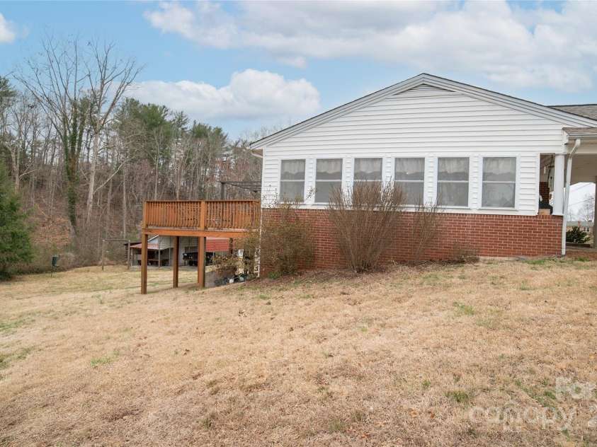 2864 Highline Avenue, Morganton, NC 28655.  MLS# CAR4228287, YatesRealty ID 15840. 