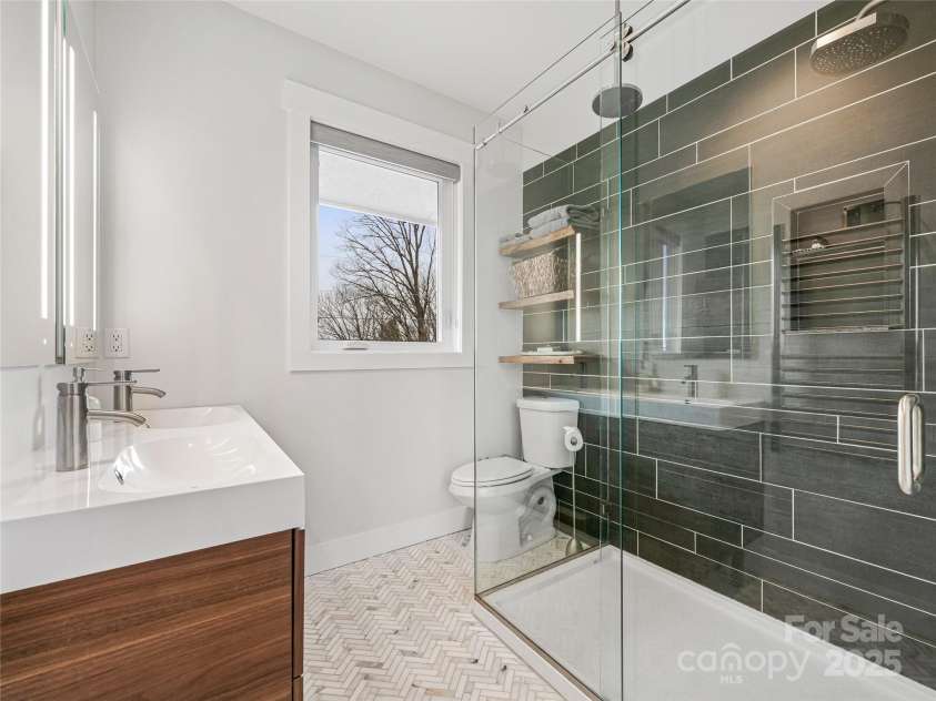 322 Windswept Drive, Asheville, NC 28801.  MLS# CAR4234920, YatesRealty ID 15841. 