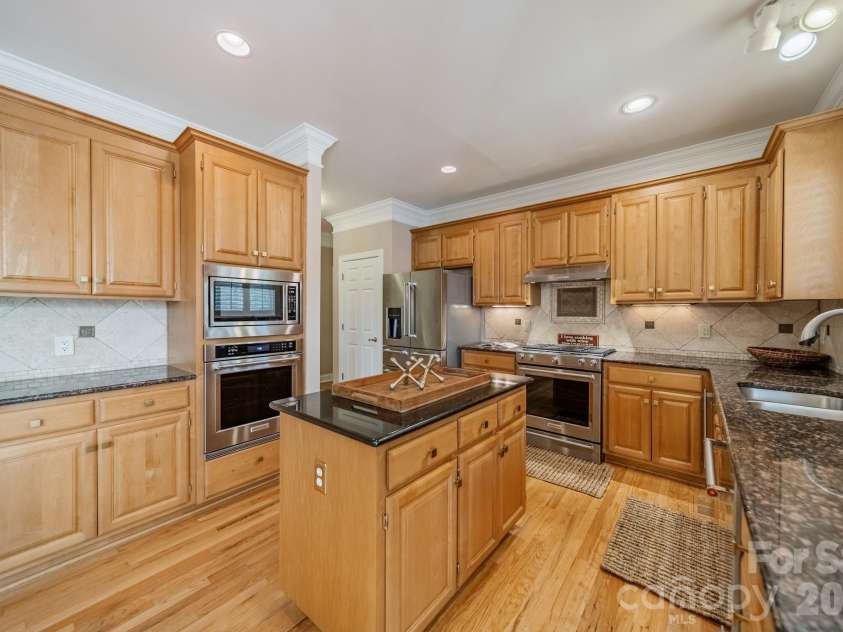 12656 Lahinch Court, Charlotte, NC 28277.  MLS# CAR4364384, YatesRealty ID 15842. 