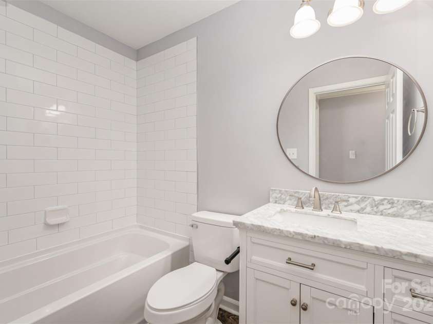 618 Circle Trace Road, Monroe, NC 28110.  MLS# CAR4245604, YatesRealty ID 15842. Bathroom 2