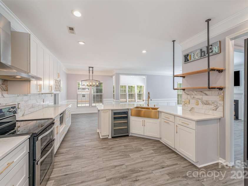618 Circle Trace Road, Monroe, NC 28110.  MLS# CAR4245604, YatesRealty ID 15842. Kitchen