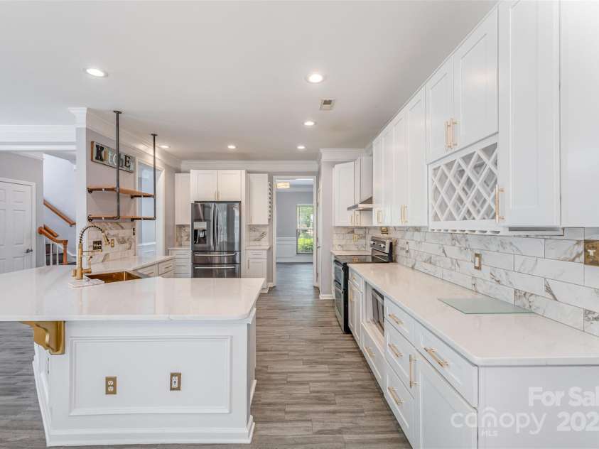 618 Circle Trace Road, Monroe, NC 28110.  MLS# CAR4245604, YatesRealty ID 15842. Kitchen