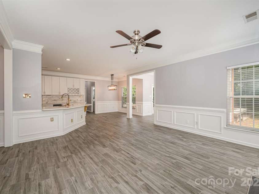 618 Circle Trace Road, Monroe, NC 28110.  MLS# CAR4245604, YatesRealty ID 15842. Living Room