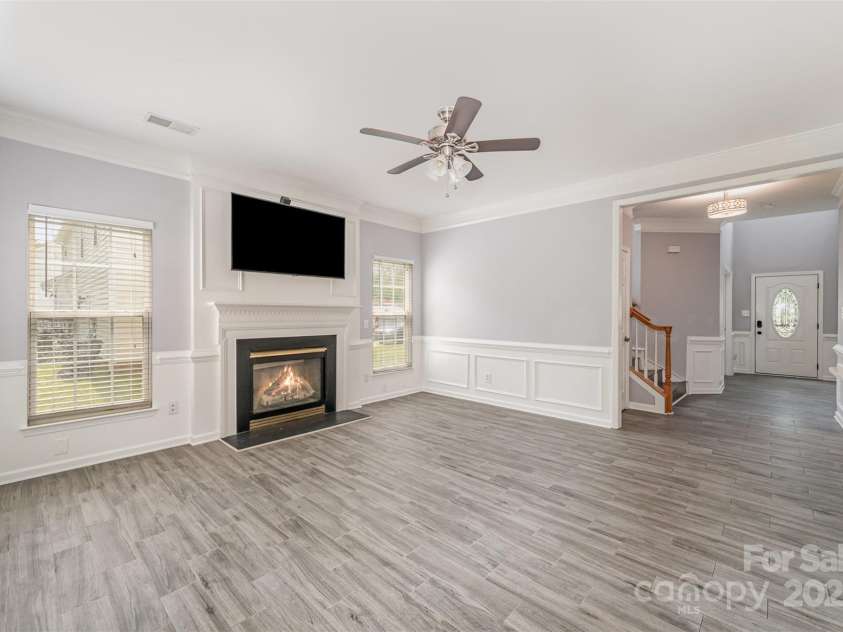 618 Circle Trace Road, Monroe, NC 28110.  MLS# CAR4245604, YatesRealty ID 15842. Living Room