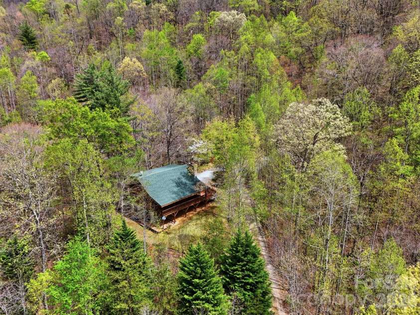 3455 Valley Drive, Lenoir, NC 28645.  MLS# CAR4364828, YatesRealty ID 15843. 
