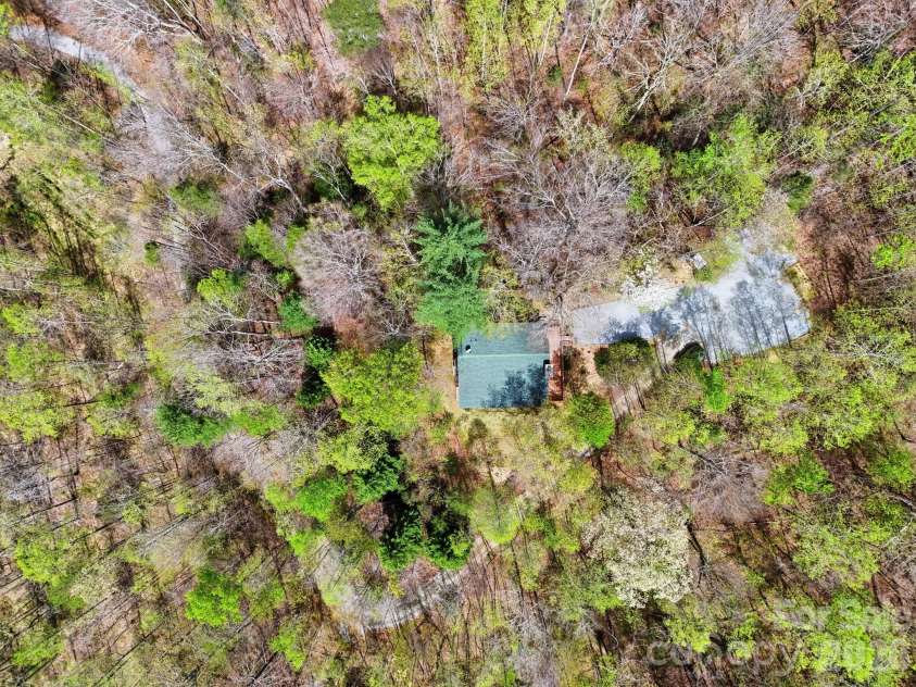 3455 Valley Drive, Lenoir, NC 28645.  MLS# CAR4364828, YatesRealty ID 15843. 
