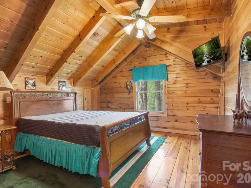 3455 Valley Drive, Lenoir, NC 28645.  MLS# CAR4364828, YatesRealty ID 15843. 