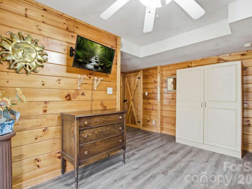 3455 Valley Drive, Lenoir, NC 28645.  MLS# CAR4364828, YatesRealty ID 15843. 