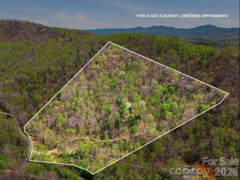 3455 Valley Drive, Lenoir, NC 28645.  MLS# CAR4364828, YatesRealty ID 15843. 