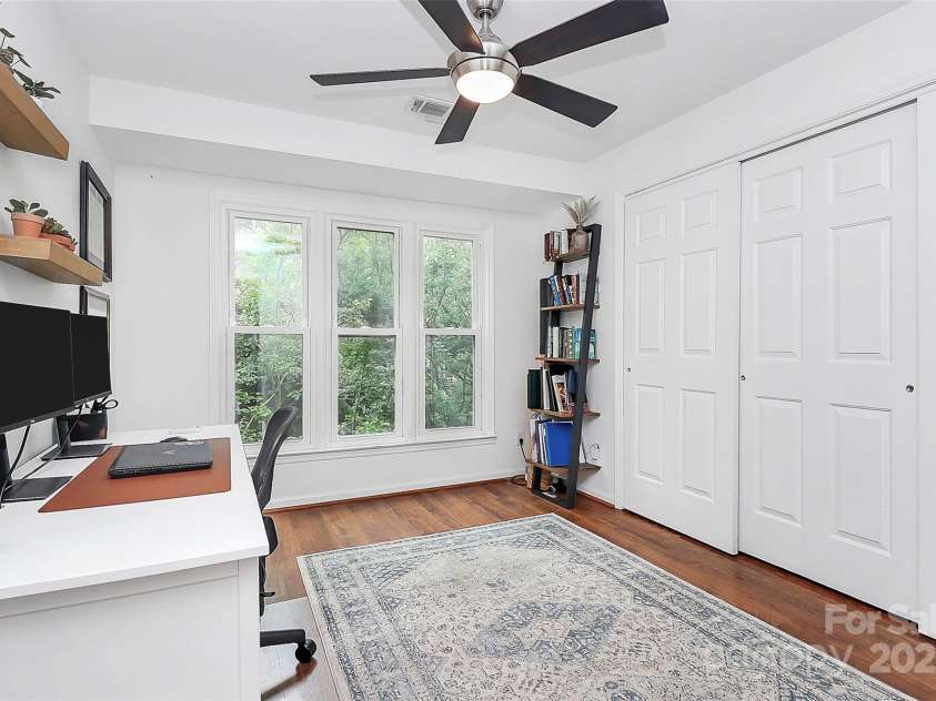 433 8th Street, Charlotte, NC 28202.  MLS# CAR4267175, YatesRealty ID 15845. 