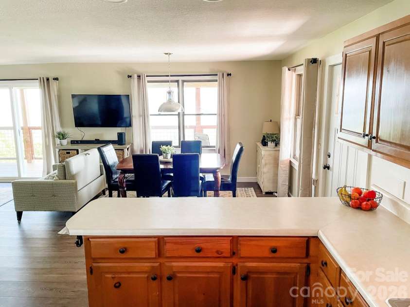 536 Lands End Lane, Maggie Valley, NC 28751.  MLS# CAR4364616, YatesRealty ID 15845. 