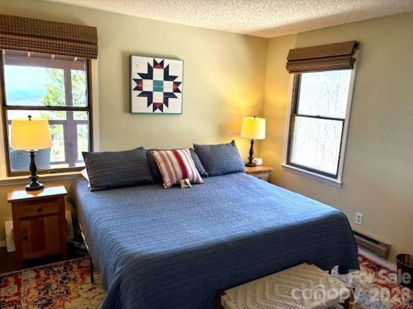 536 Lands End Lane, Maggie Valley, NC 28751.  MLS# CAR4364616, YatesRealty ID 15845. 