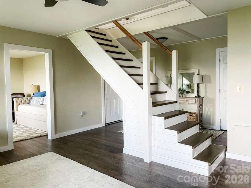 536 Lands End Lane, Maggie Valley, NC 28751.  MLS# CAR4364616, YatesRealty ID 15845. 