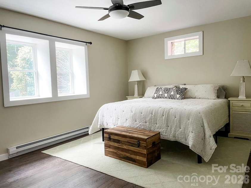 536 Lands End Lane, Maggie Valley, NC 28751.  MLS# CAR4364616, YatesRealty ID 15845. 