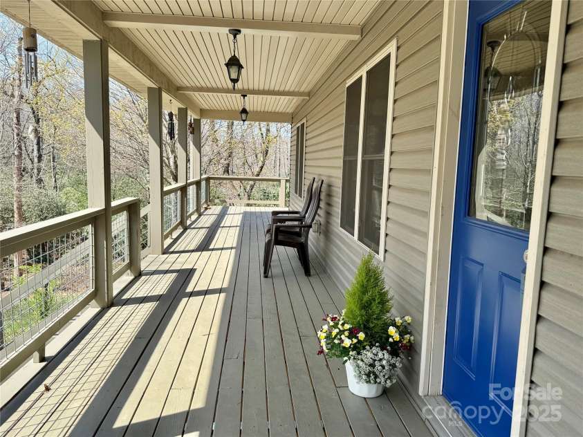 180 Dalton Lane, Black Mountain, NC 28711.  MLS# CAR4245129, YatesRealty ID 15847. Spacious front deck