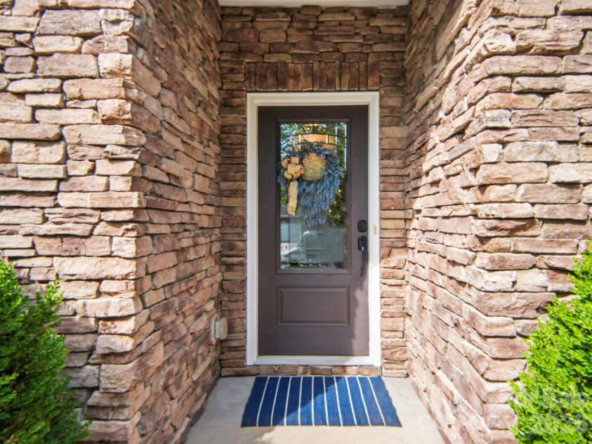 3812 Martele Drive, Mint Hill, NC 28227.  MLS# CAR4368038, YatesRealty ID 15847. 