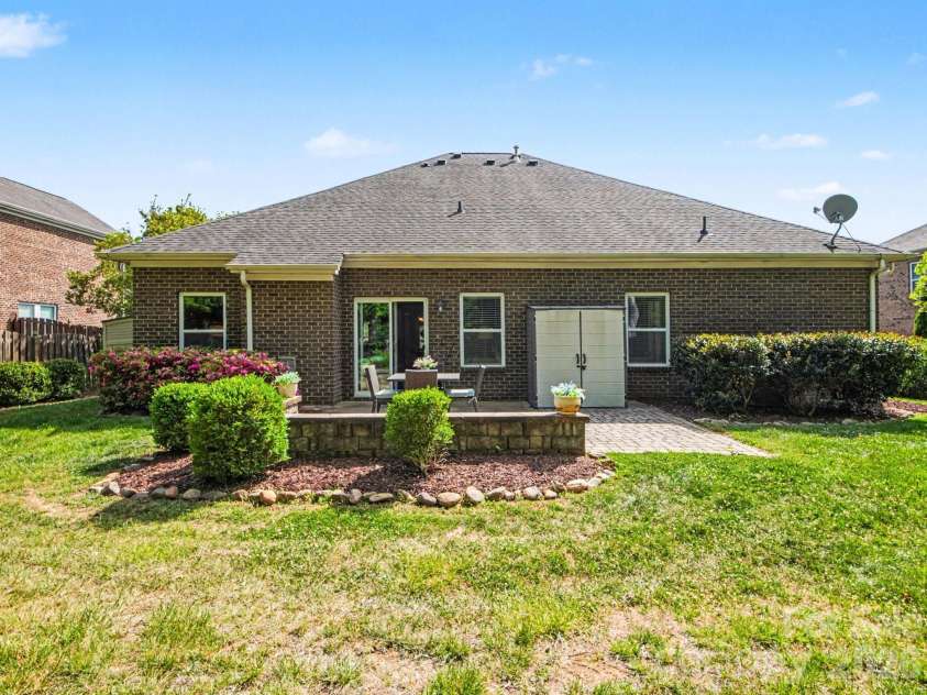 3812 Martele Drive, Mint Hill, NC 28227.  MLS# CAR4368038, YatesRealty ID 15847. 