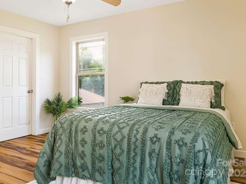 302 Hazel Mill Road, Asheville, NC 28806.  MLS# CAR4253738, YatesRealty ID 15848. Primary bedroom