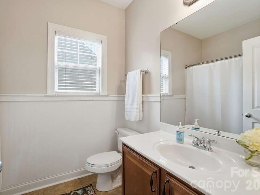 503 Walden Park Drive, Fort Mill, SC 29715.  MLS# CAR4350756, YatesRealty ID 15848. Full bath