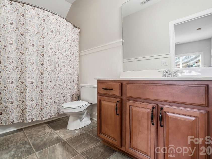 503 Walden Park Drive, Fort Mill, SC 29715.  MLS# CAR4350756, YatesRealty ID 15848. Full bath