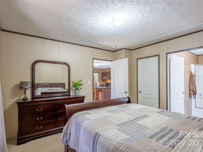 140 Adams Drive, Brevard, NC 28712.  MLS# CAR4233385, YatesRealty ID 15849. 