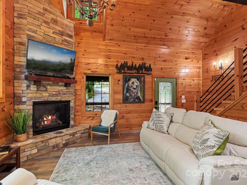 228 Woodby Ridge Road, Vilas, NC 28692.  MLS# CAR4278648, YatesRealty ID 15849. 