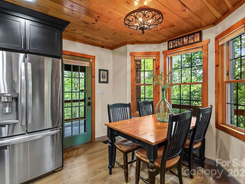 228 Woodby Ridge Road, Vilas, NC 28692.  MLS# CAR4278648, YatesRealty ID 15849. 