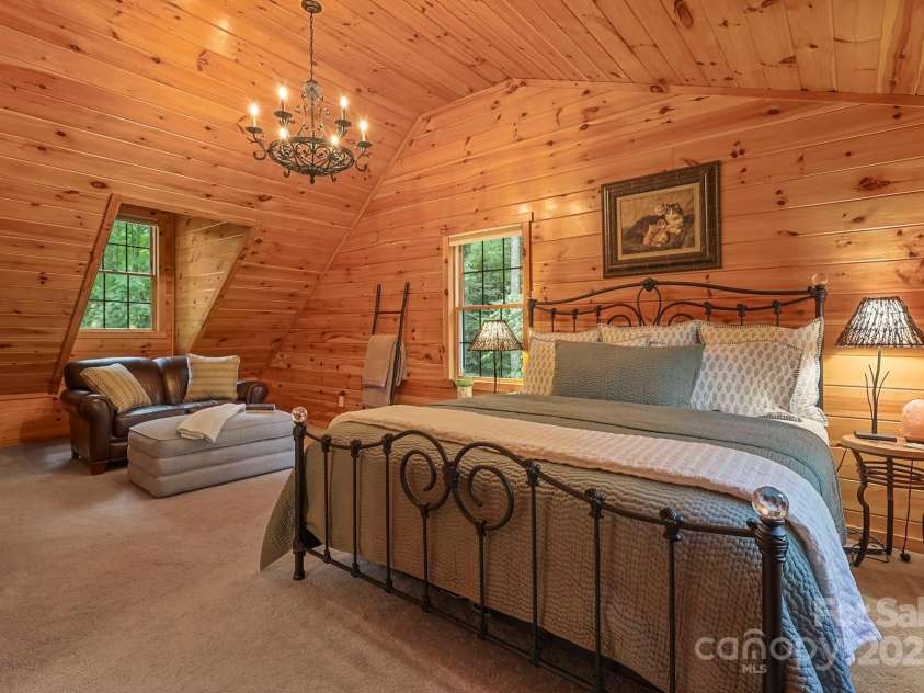 228 Woodby Ridge Road, Vilas, NC 28692.  MLS# CAR4278648, YatesRealty ID 15849. 